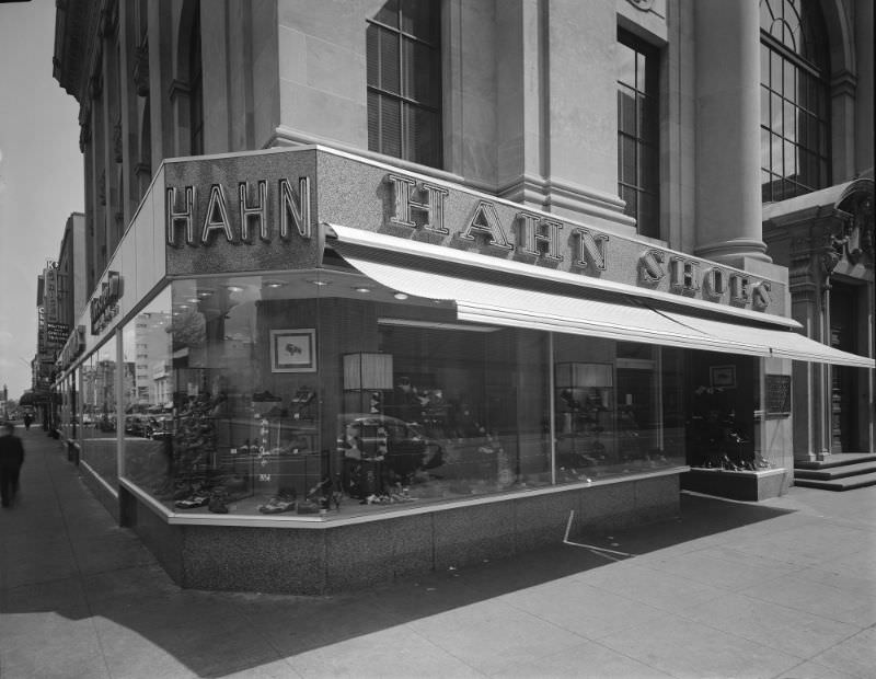 Exterior of Hahn Shoes, 1940s