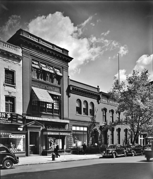 Exterior of the Washington Gas Light Co., 1930s