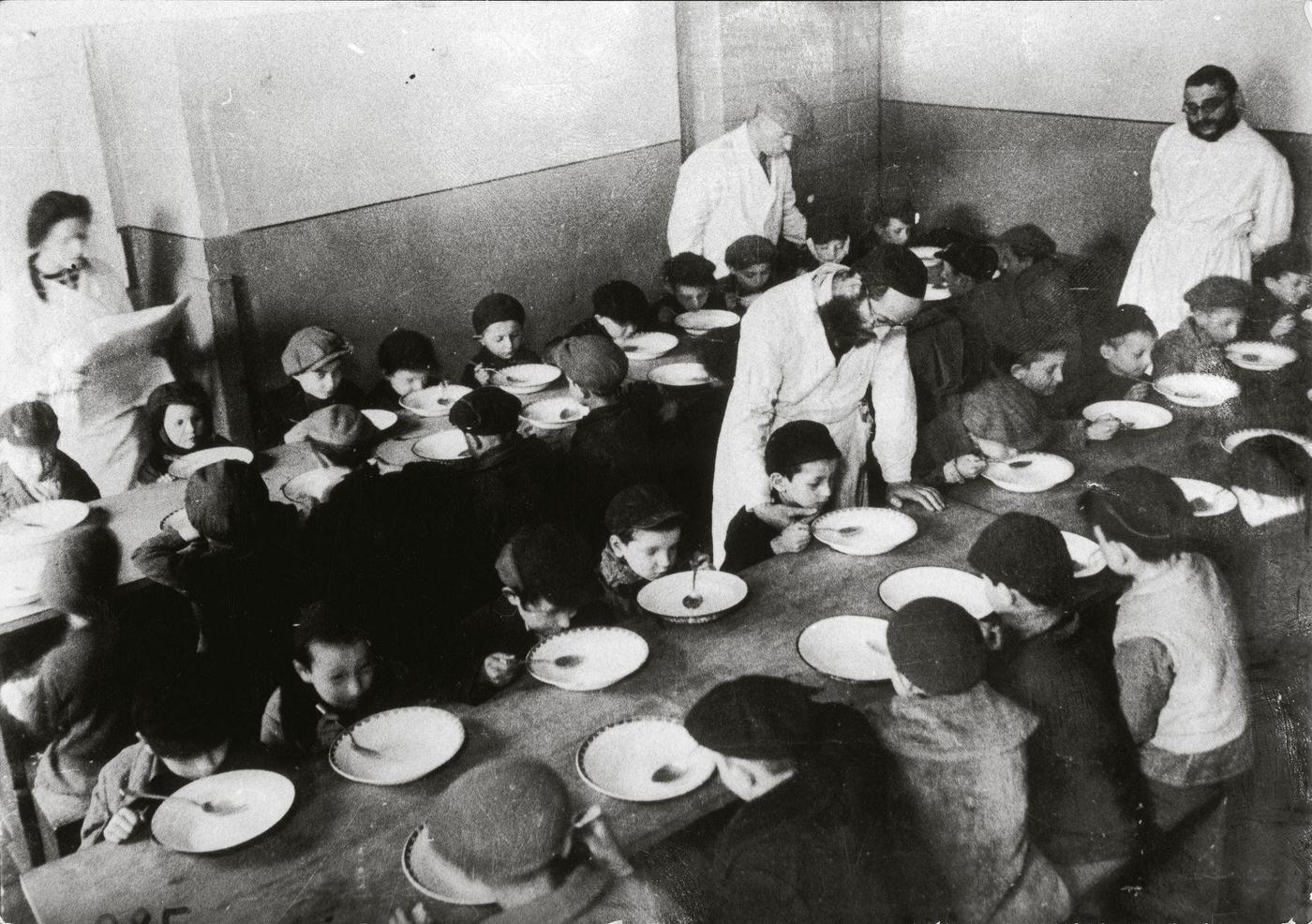 Jewish Children in the Warsaw Ghetto, 1940