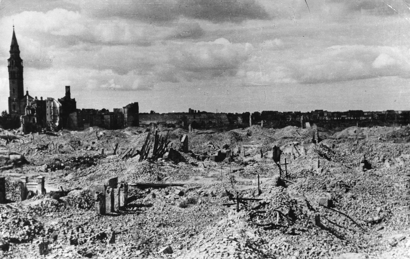 After the brave resistance in April 1943, the Warsaw Ghetto was reduced to nothing but rubble and scorched earth. This photo depicts the state of the Warsaw Ghetto around 1943.