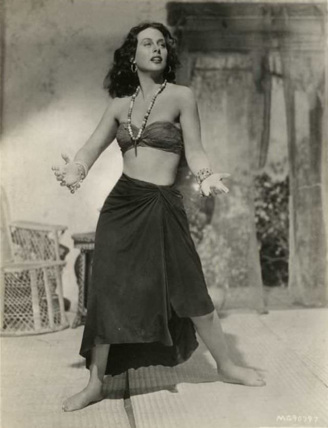 Journey to the Heart of Darkness: Fabulous Photos of Hedy Lam in White Cargo 1942