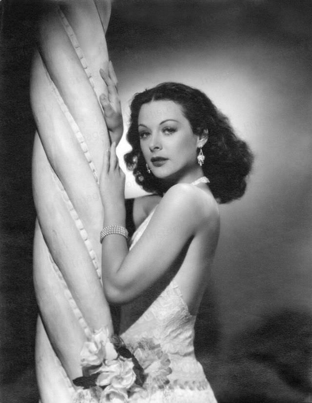 Journey to the Heart of Darkness: Fabulous Photos of Hedy Lam in White Cargo 1942