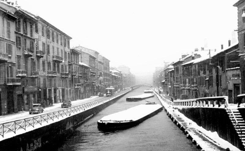 The Naviglio Grande under the snow, Milan, 1958.