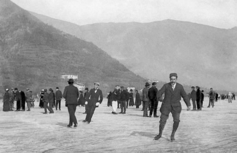 Ice skaters on Spinone lake, Lombardy, 1930s.