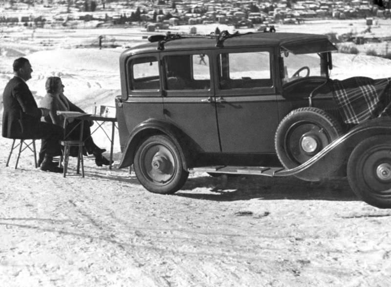 A family enjoying their Sunday, 1930s.