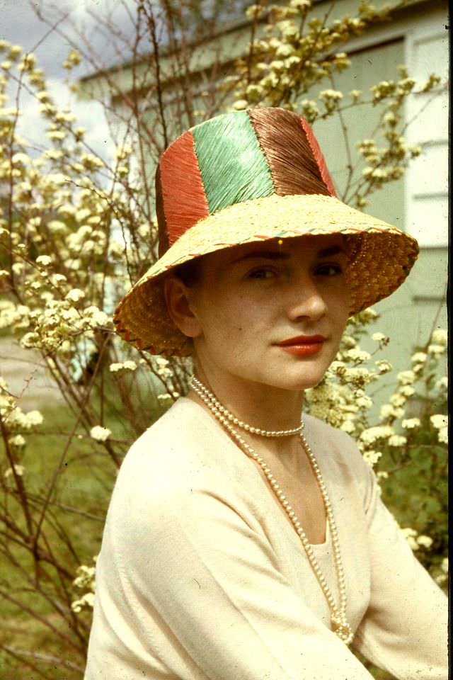 Arlene Smith with multi-colored straw hat, 1958