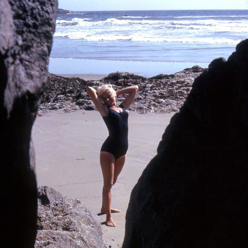 Arlene Smith, strikes pose, Long Beach, summer 1961