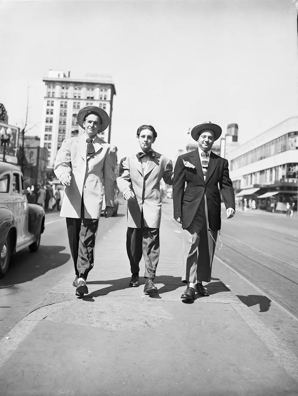 Men wearing zoot suits in 1946.