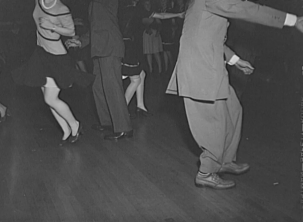 Lancaster, Pennsylvania. Company dance given in Moose Hall by employees of the Hamilton Watch Company so that new employees might get acquainted. Zoot suits and jitterbugs.