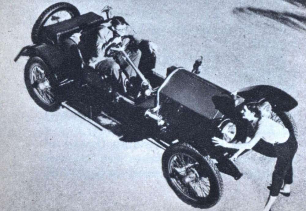Vintage Cars on Parade: The 1956 Horseless Carriage Cavalcade in Review