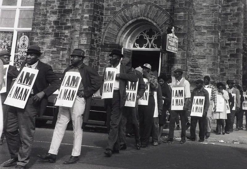 Breaking the Color Line Ernest C. Withers' Photos of Segregation in