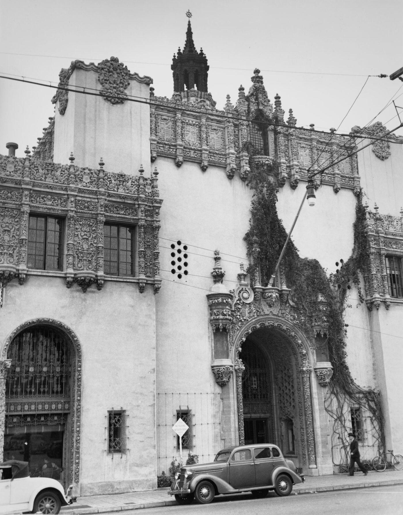 Exterior view of the Los Angeles Examiner Building, situated at the southwest corner of Broadway and 11th Streets in Los Angeles, 1939.