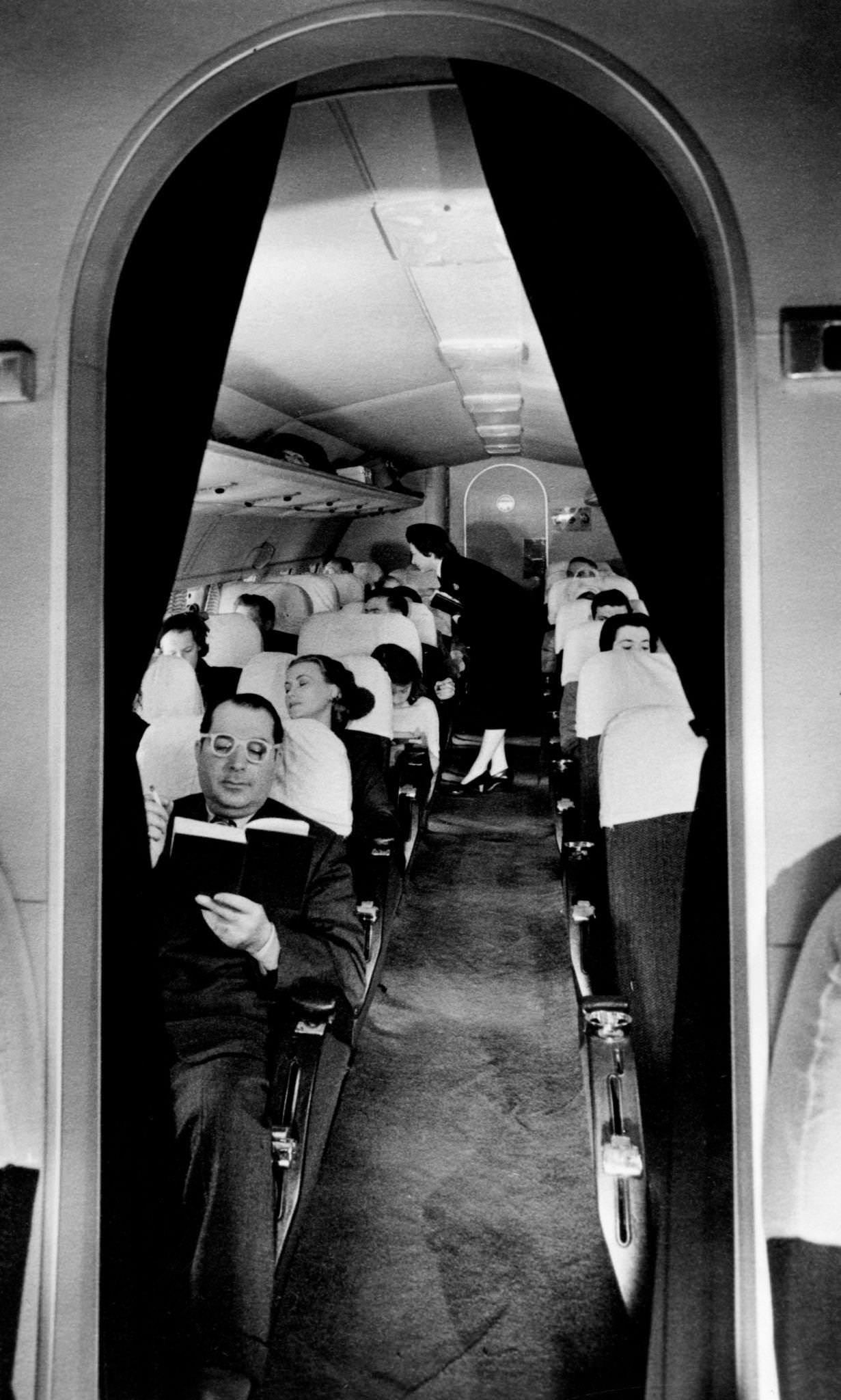 Comet airplane. 1950-60.