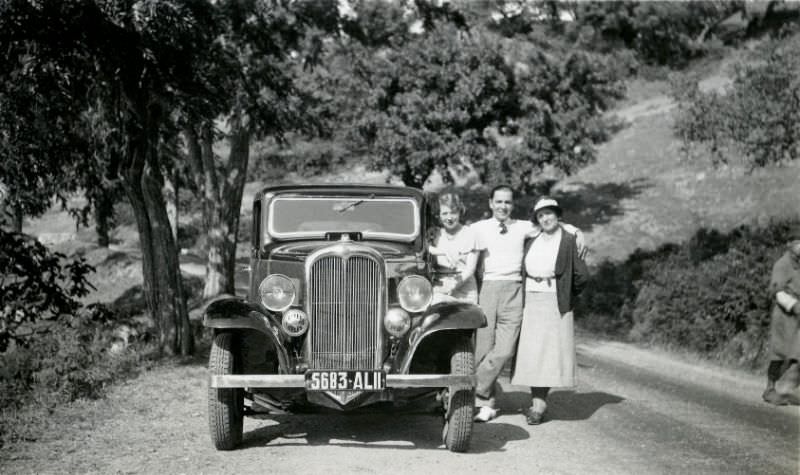 Two ladies and man with Citroën 8 CV Rosalie, 1935
