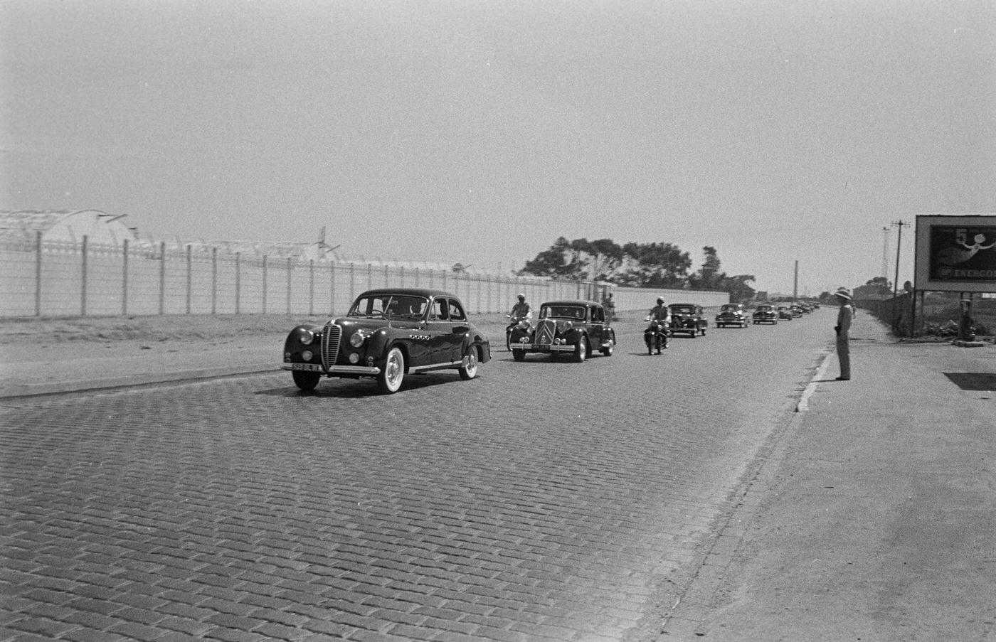 Official visit of Guy Mollet to Algeria, September 8, 1956, with a convoy of official cars including a Citroën Traction Avant.