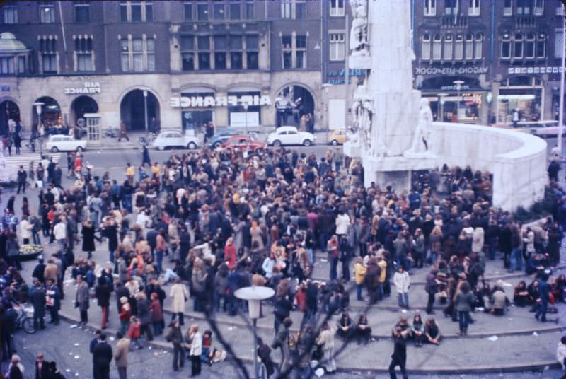 Hippies, Artists, and Activists: Life on Dam Square, Amsterdam in the 1970s