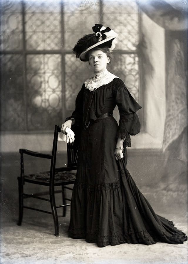 Mrs Neville poses for a portrait on December 28, 1907