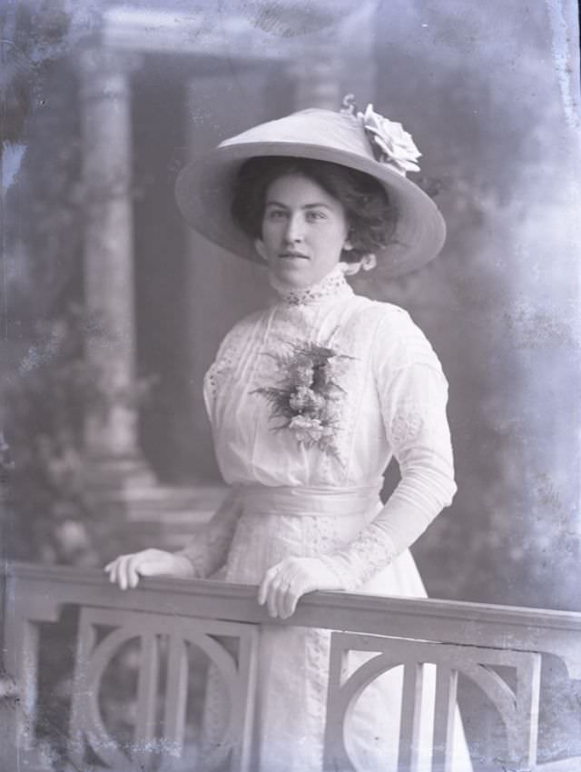 Miss Searle poses for a portrait on October 7, 1911