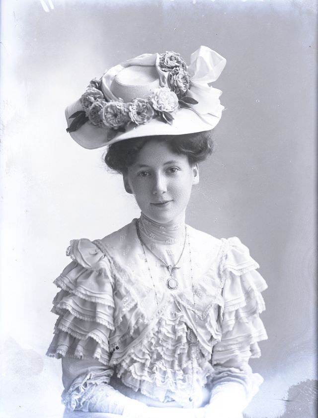 Hats that Defined an Era: The Significance and Style of Edwardian Era Hats for Women