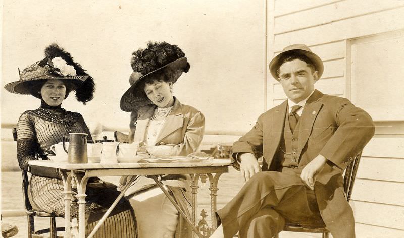 Hats that Defined an Era: The Significance and Style of Edwardian Era Hats for Women