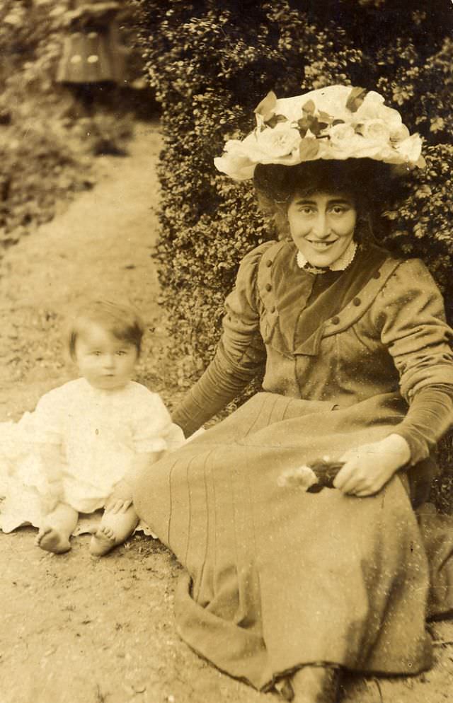 Hats that Defined an Era: The Significance and Style of Edwardian Era Hats for Women