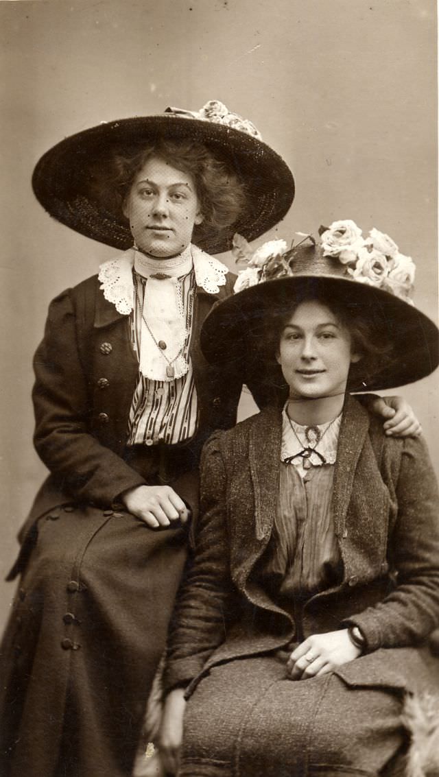 Hats that Defined an Era: The Significance and Style of Edwardian Era Hats for Women