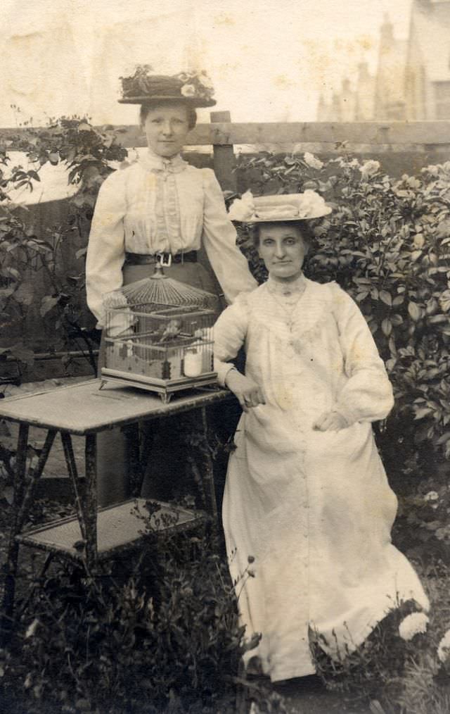 Hats that Defined an Era: The Significance and Style of Edwardian Era Hats for Women