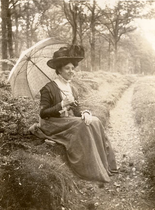 Hats that Defined an Era: The Significance and Style of Edwardian Era Hats for Women