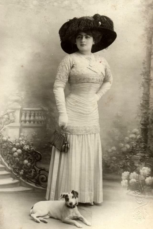 Hats that Defined an Era: The Significance and Style of Edwardian Era Hats for Women