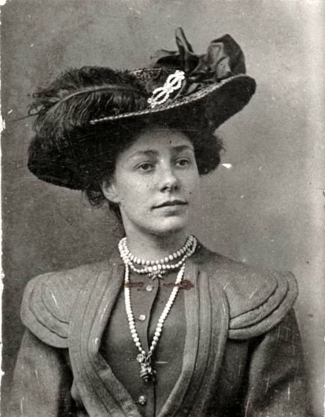 Hats that Defined an Era: The Significance and Style of Edwardian Era Hats for Women