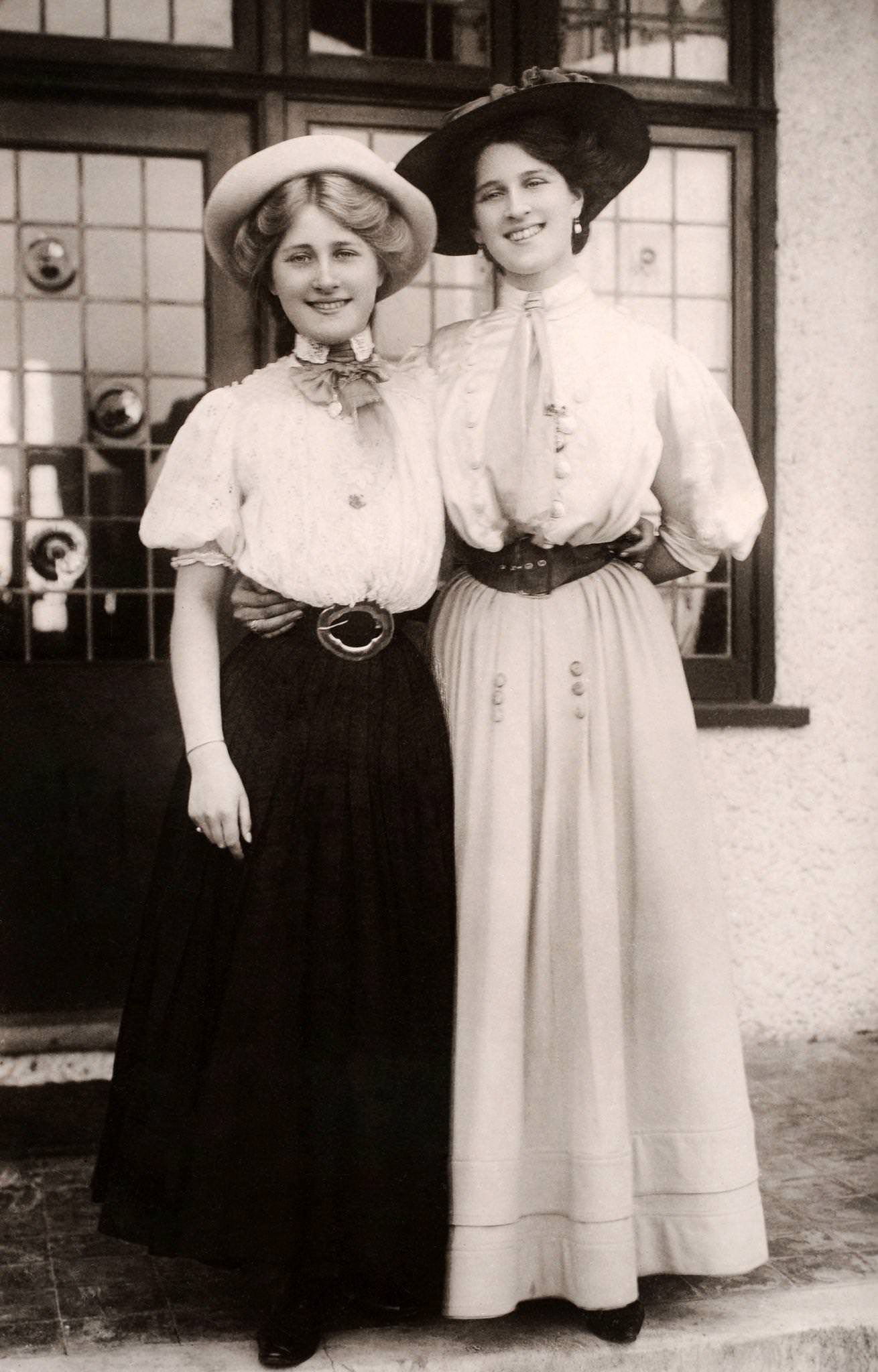 Phyllis and Zena Dare, two popular Edwardian actresses, pose for the camera