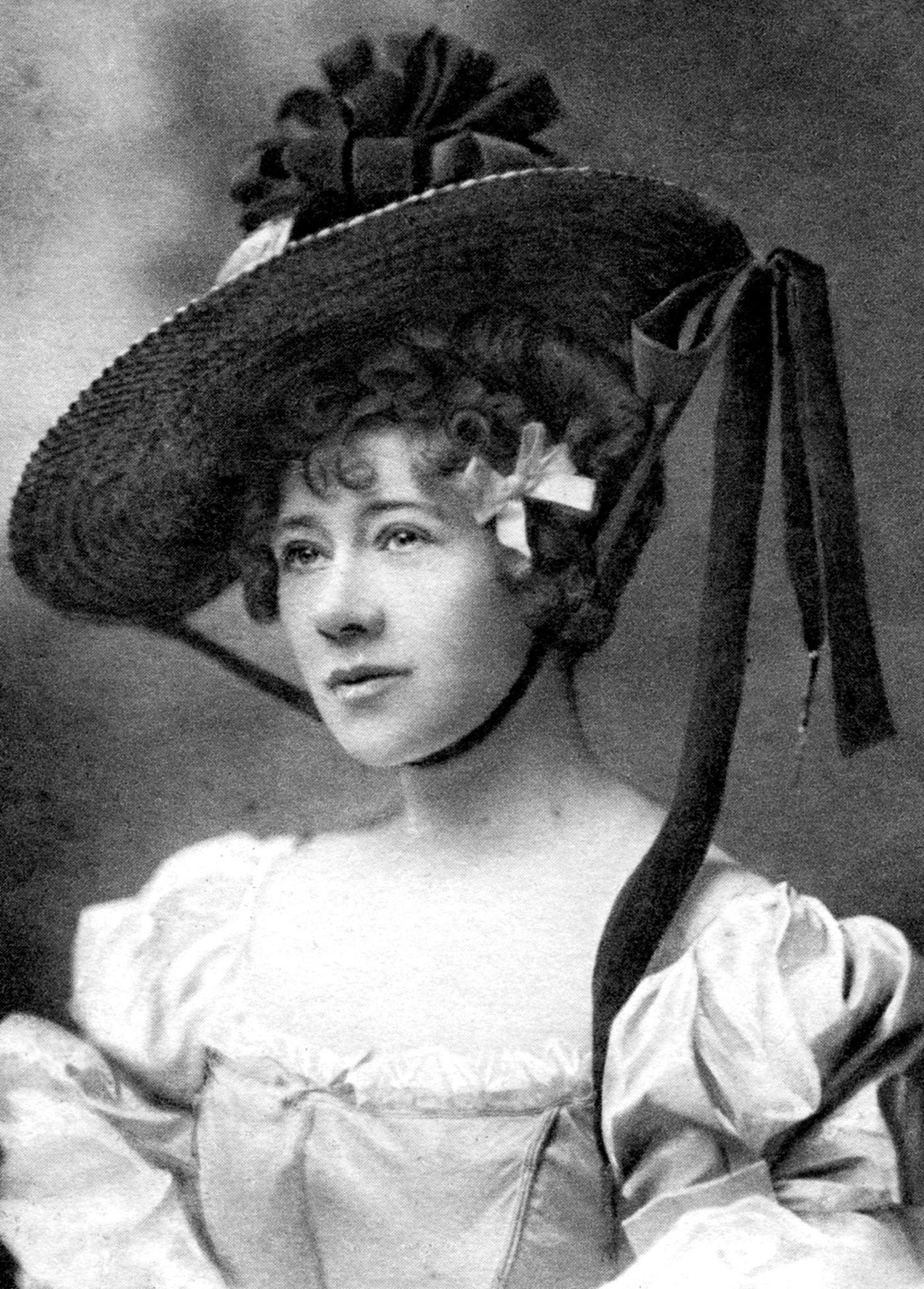 Marie Tempest, a British actress, poses for a portrait in 1903