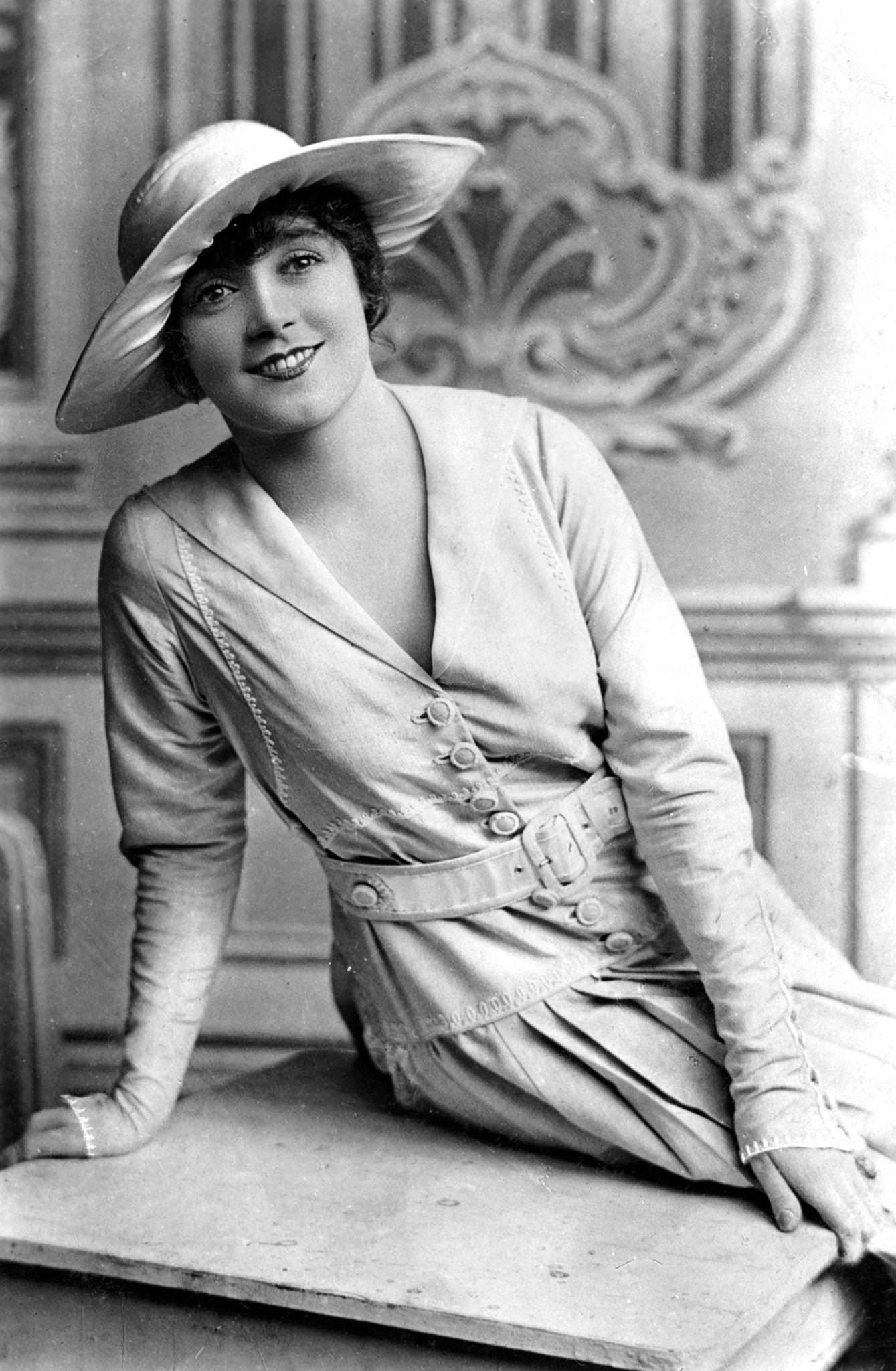 Nellie Taylor poses for a portrait in the early 1900s