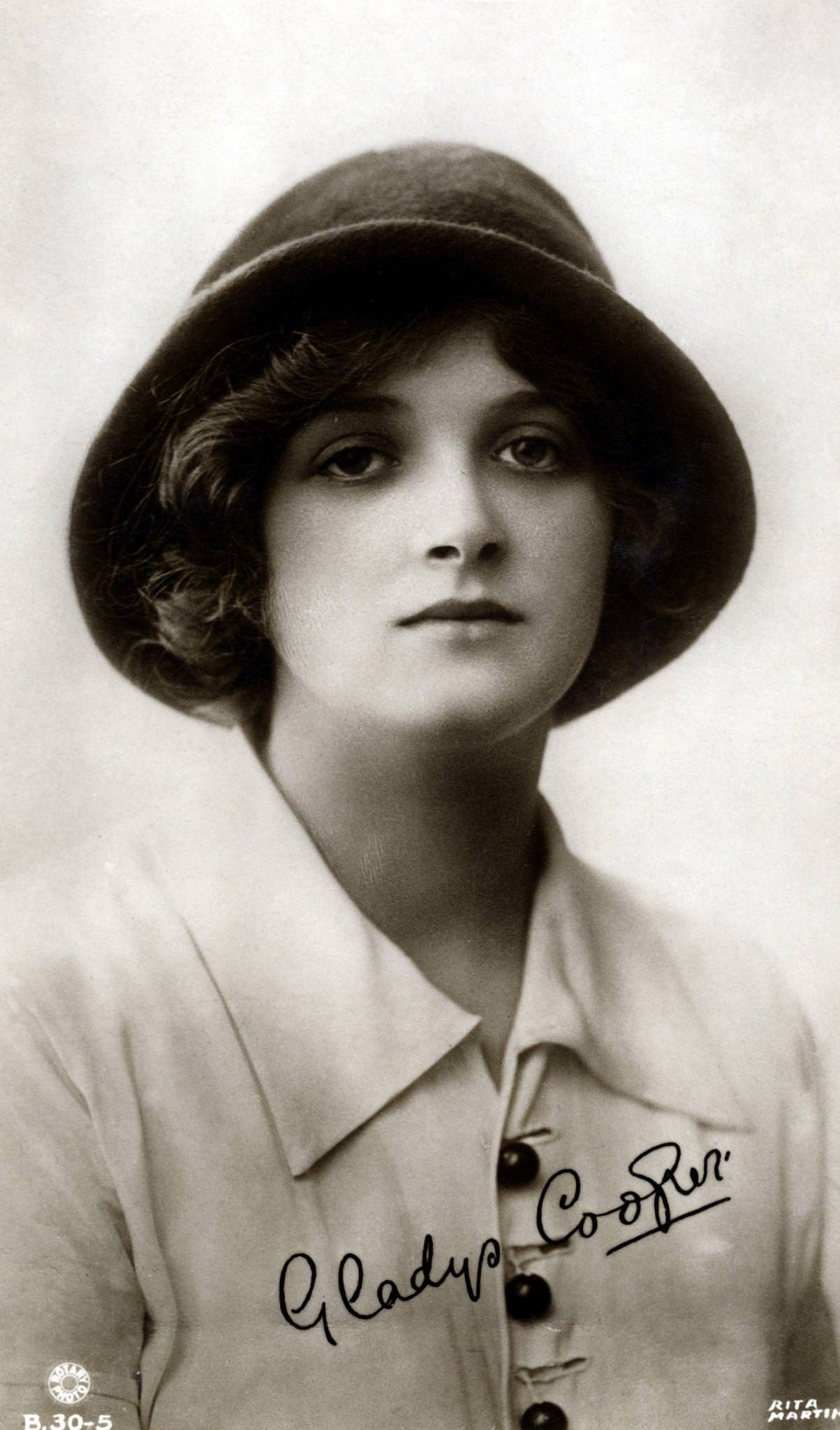 Gladys Cooper radiates beauty in this portrait from the early 1900s