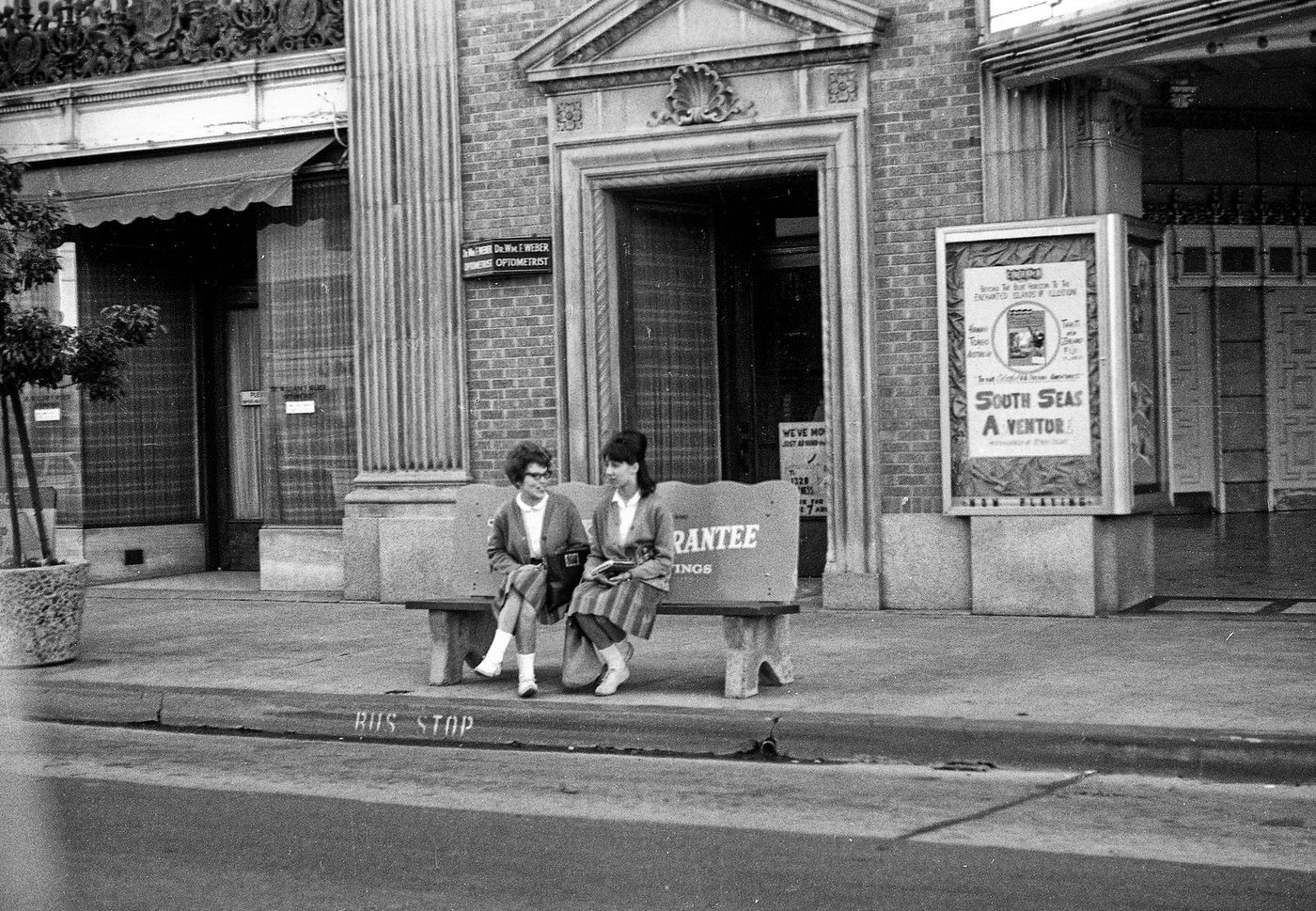 Bus stop on Fulton by the historic Warnors Theatre at the NW corner of Tuolumne and Fulton.