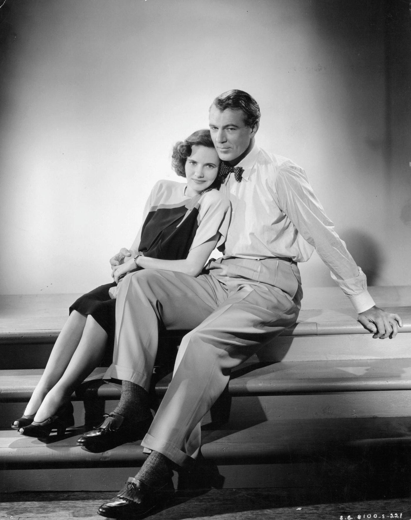 Teresa Wright and Gary Cooper publicity portrait for the film 'The Pride Of The Yankees', 1942.