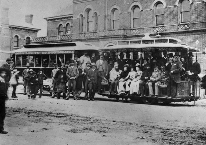 Melbourne's first cable tram service; between Bridge Road, Richmond, and Spencer Street via Flinders Street, 1885