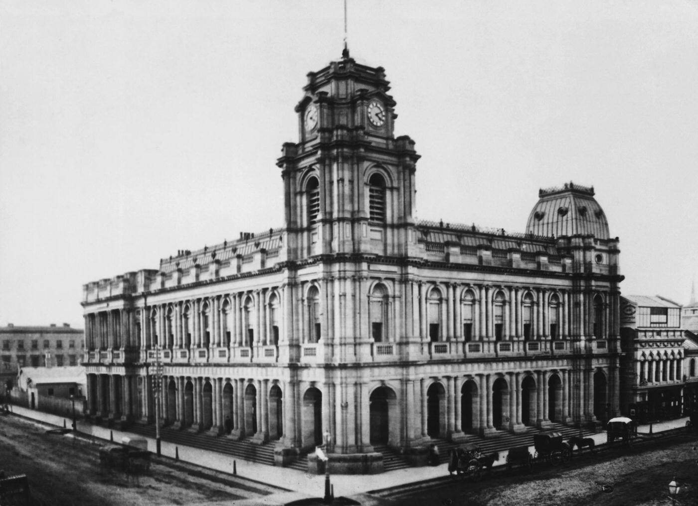 The Melbourne General Post Office on the corner of Elizabeth Street and Bourke Street, Melbourne, 1880