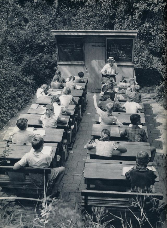 Outdoor school, Scheveningse, Den Haag, 1957