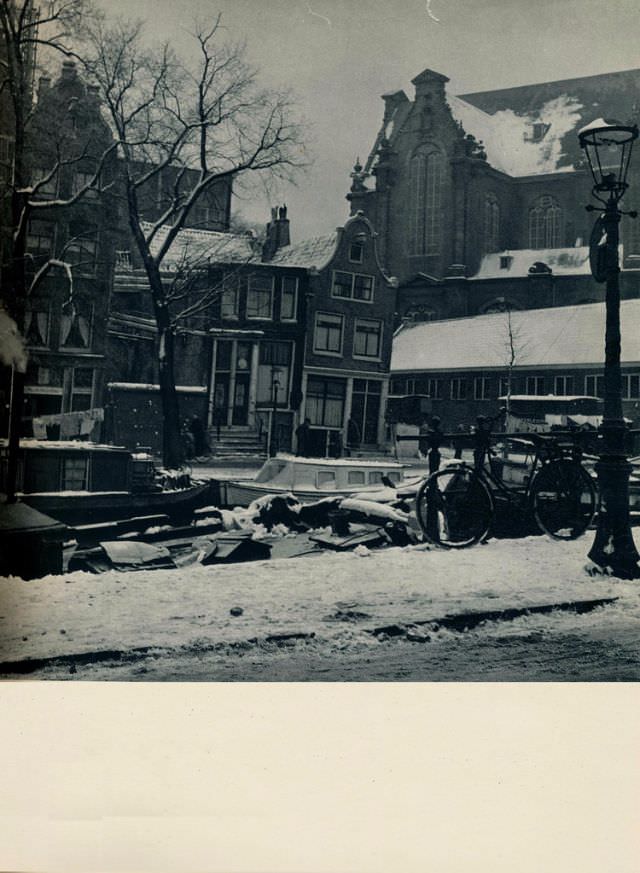 Prinsengracht in winter, Amsterdam, 1957