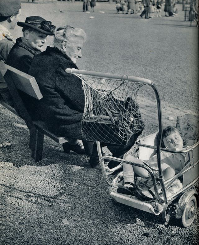 Sleeping child, Den Haag, 1957