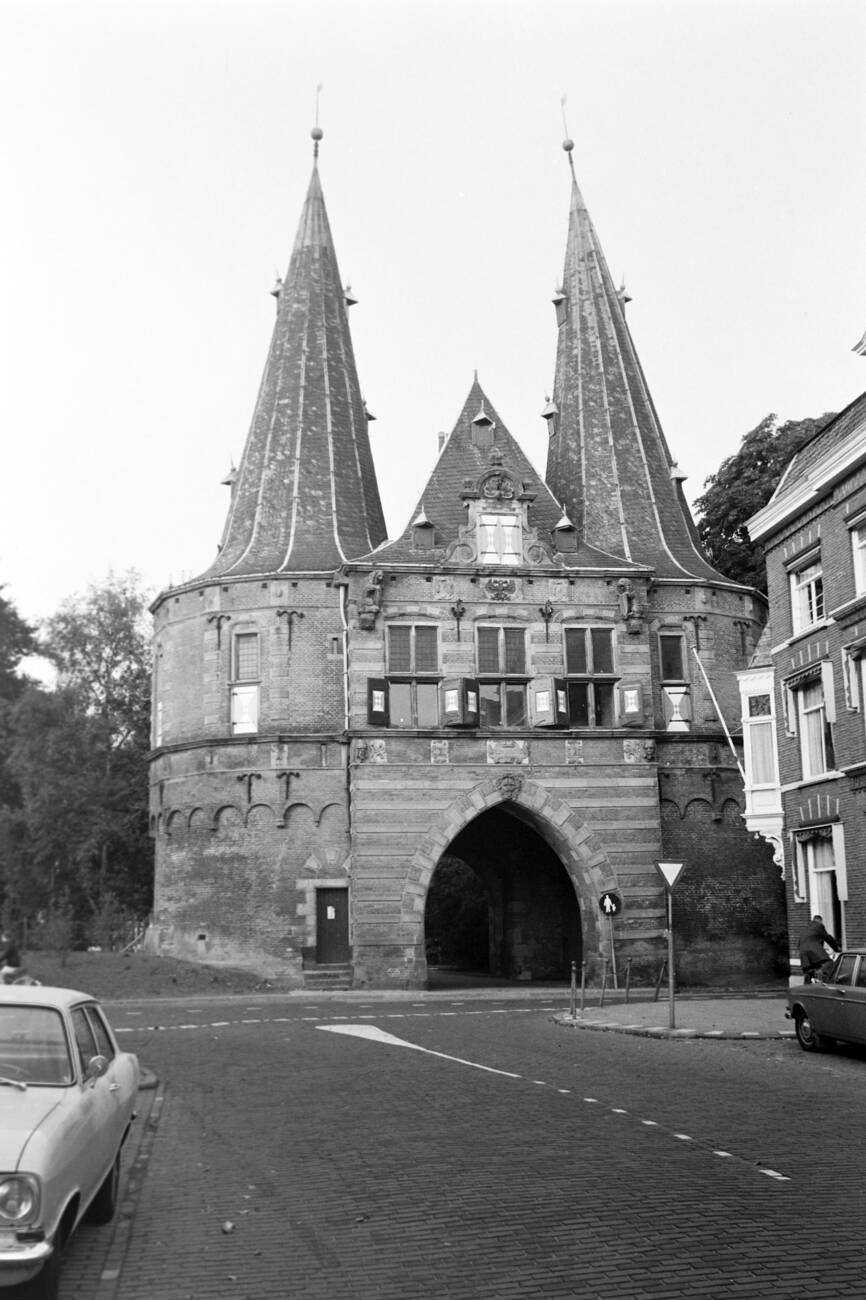 Cellebroederspoort, Kampen: A historic city gate, Cellebroederspoort, in Kampen, The Netherlands, captured in 1971.