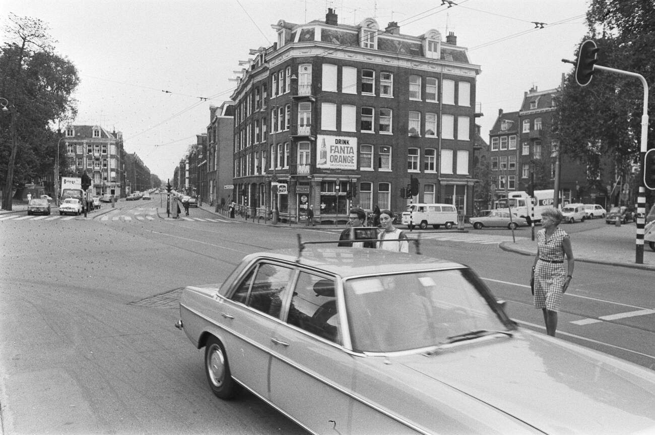 Andrei and Gjoezel Amalrik, Russian dissidents, walking in Amsterdam on July 19, 1976.