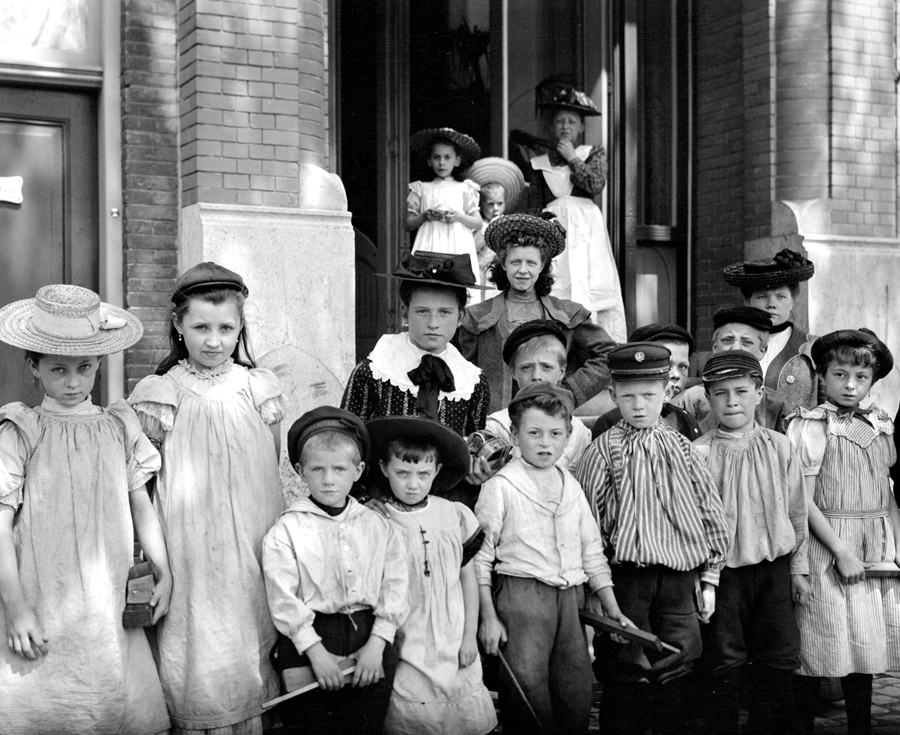 Children in a school in Netherlands, 1904