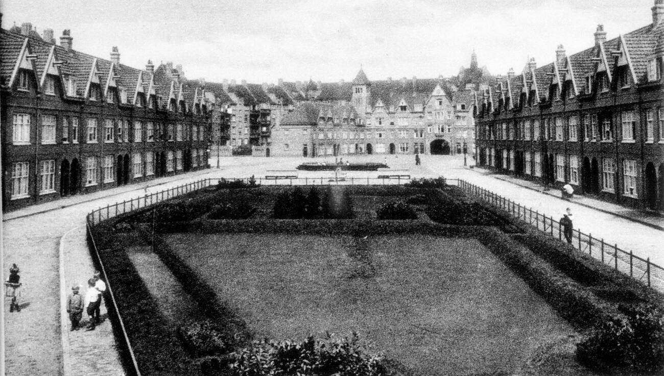 Rauch Hotel, Scheveningen, Holland, 1900