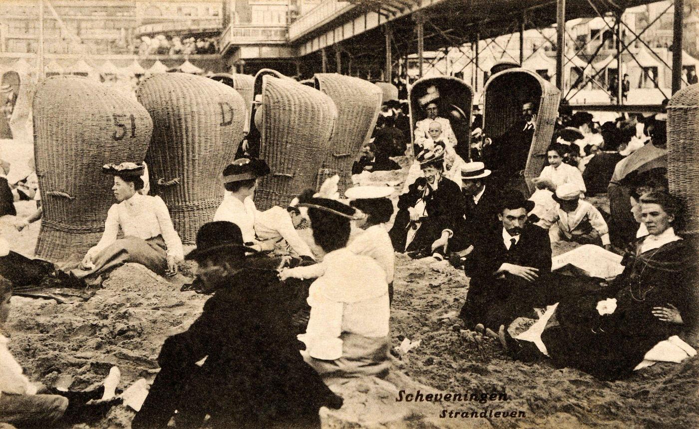 Holidaymakers at the seaside in Scheveningen near The Hague, Netherlands, 1908