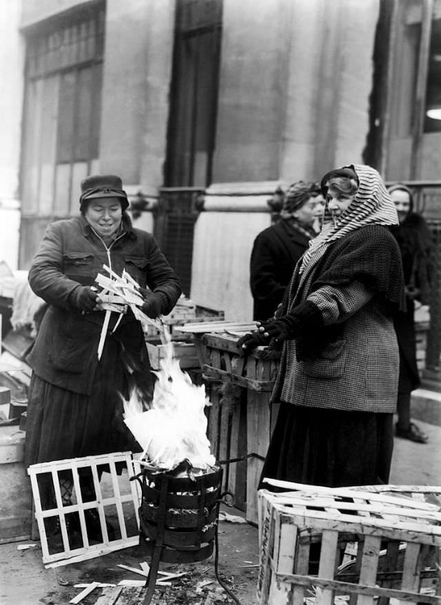 Parisians in winter, 1950.