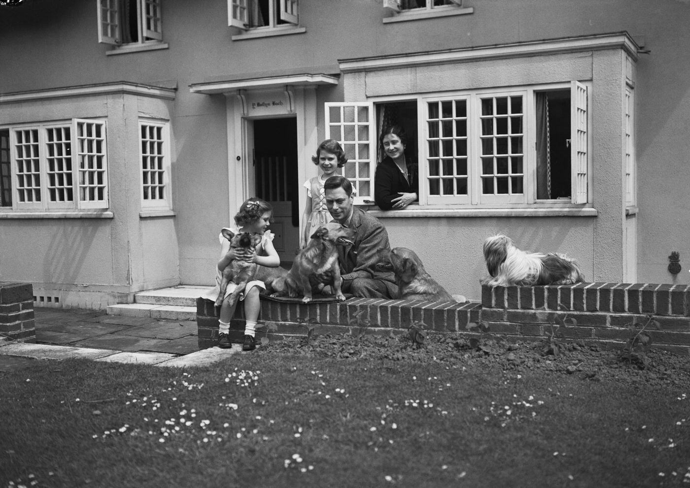 The Royal Princesses Margaret and Elizabeth with their mother, Elizabeth Bowes-Lyon (Queen Elizabeth The Queen Mother) and their father Albert