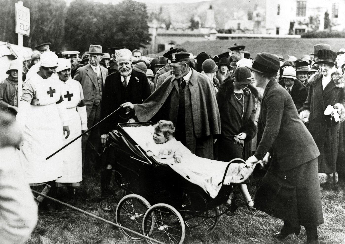 British Royalty, HM King George V with his granddaughter Princess Elizabeth, 1928