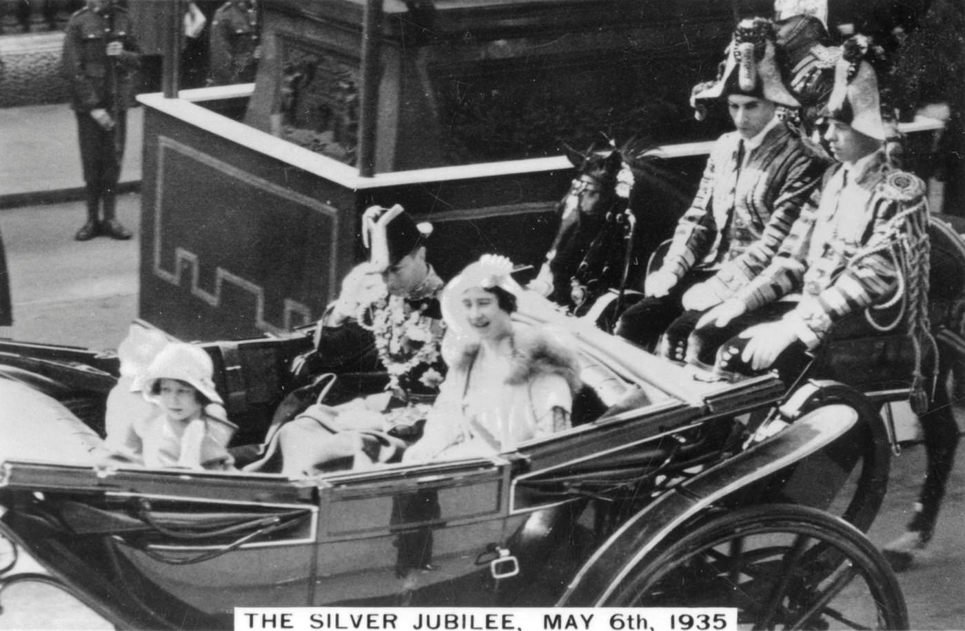 King George V's Silver Jubilee with the Duke and Duchess of York and a young Princess Elizabeth passing Temple Bar.